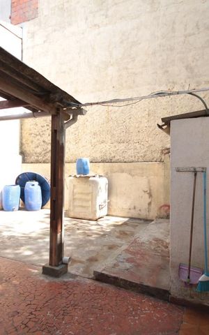 Casa à venda com 200m², 4 quartos e 3 vagasQuintal Fundos