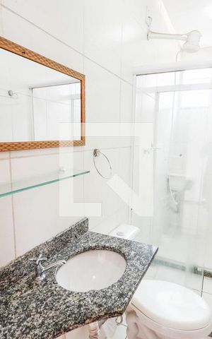 Casa para alugar com 40m², 2 quartos e 1 vaga Casa para alugar com 40m², 2 quartos e 1 vagaBanheiro