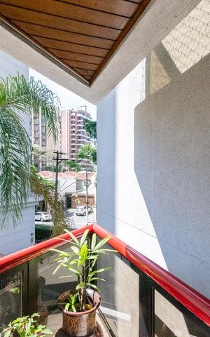 Apartamento à venda com 143m², 3 quartos e 3 vagasVaranda