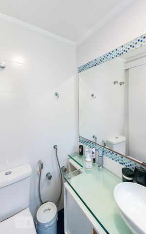 Apartamento à venda com 143m², 3 quartos e 3 vagasBanheiro do Quarto 2