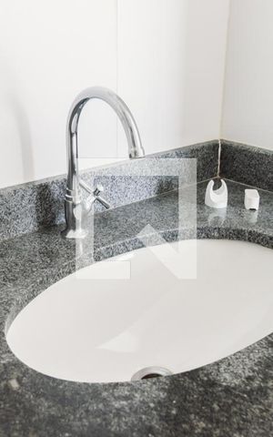Apartamento para alugar com 31m², 1 quarto e 1 vaga Apartamento para alugar com 31m², 1 quarto e 1 vagaBanheiro Pia