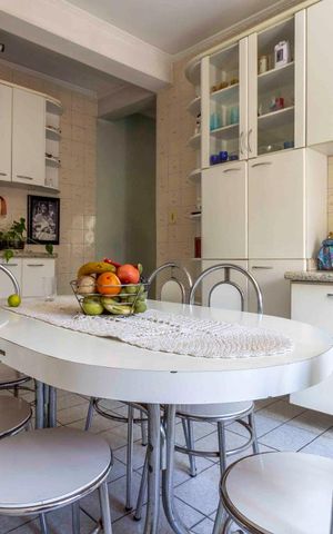 Casa à venda com 250m², 3 quartos e 2 vagasCozinha