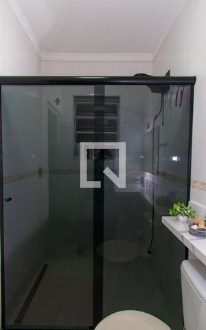 Casa à venda com 160m², 2 quartos e 2 vagasBanheiro da Suíte 1