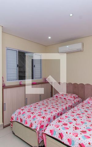 Casa à venda com 160m², 2 quartos e 2 vagasSuíte 2