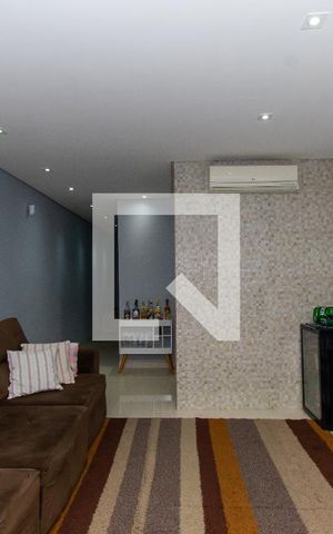 Casa à venda com 160m², 2 quartos e 2 vagasSala