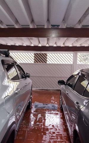 Casa à venda com 140m², 3 quartos e 2 vagas Casa à venda com 140m², 3 quartos e 2 vagasGaragem
