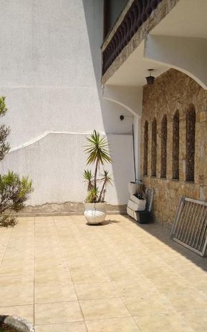 Casa à venda com 480m², 5 quartos e 2 vagas Casa à venda com 480m², 5 quartos e 2 vagasQuintal