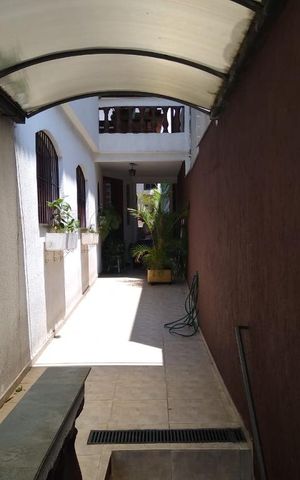 Casa à venda com 480m², 5 quartos e 2 vagas Casa à venda com 480m², 5 quartos e 2 vagasQuintal