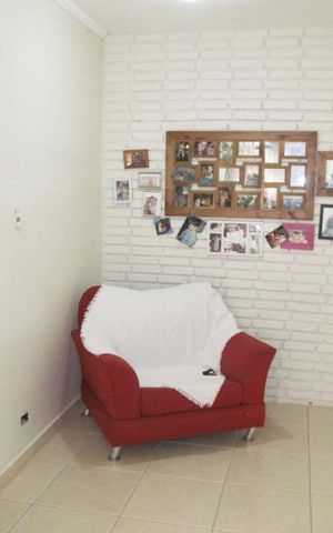 Casa à venda com 480m², 5 quartos e 2 vagas Casa à venda com 480m², 5 quartos e 2 vagasSala