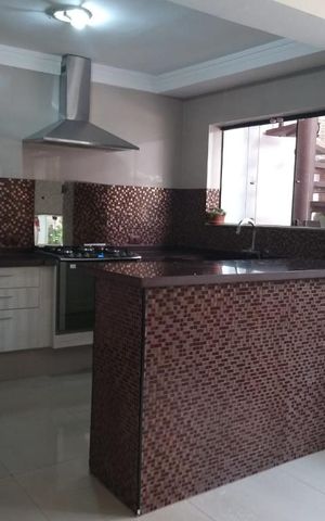 Casa à venda com 480m², 5 quartos e 2 vagas Casa à venda com 480m², 5 quartos e 2 vagasCozinha