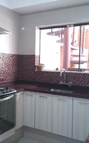 Casa à venda com 480m², 5 quartos e 2 vagas Casa à venda com 480m², 5 quartos e 2 vagasCozinha