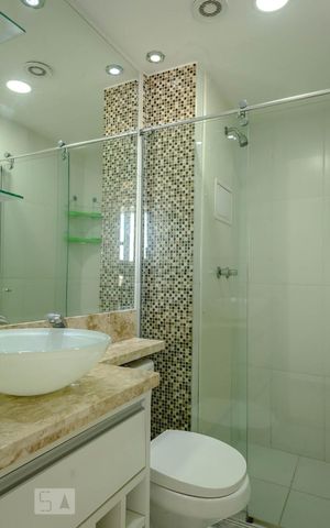 Apartamento à venda com 48m², 2 quartos e 1 vaga Apartamento à venda com 48m², 2 quartos e 1 vagaBanheiro