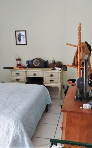 Casa à venda com 200m², 3 quartos e sem vaga
