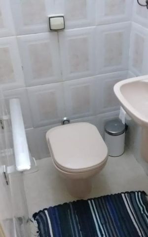 Casa à venda com 200m², 3 quartos e sem vaga Casa à venda com 200m², 3 quartos e sem vagaLavabo