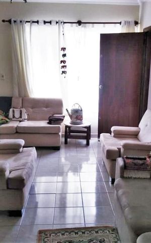 Casa à venda com 200m², 3 quartos e sem vaga Casa à venda com 200m², 3 quartos e sem vagaSala