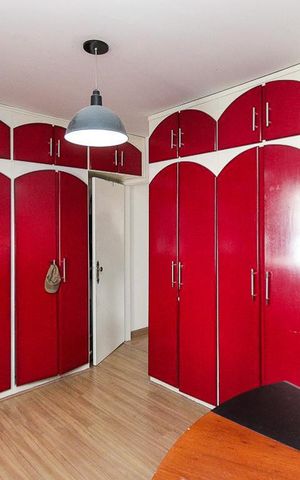 Casa à venda com 230m², 3 quartos e 4 vagas Casa à venda com 230m², 3 quartos e 4 vagasQuarto 2