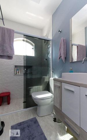 Casa à venda com 230m², 3 quartos e 4 vagas Casa à venda com 230m², 3 quartos e 4 vagasSuite