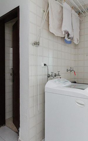 Casa à venda com 230m², 3 quartos e 4 vagas Casa à venda com 230m², 3 quartos e 4 vagasÁrea de Serviço