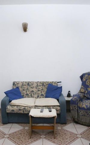 Casa à venda com 140m², 3 quartos e 2 vagas Casa à venda com 140m², 3 quartos e 2 vagasSala
