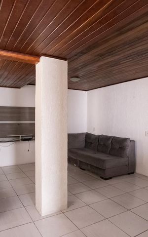 Casa à venda com 111m², 4 quartos e 1 vagaSala