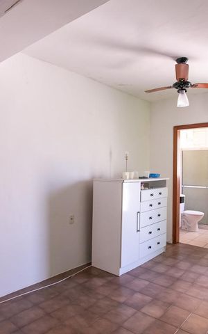Casa à venda com 111m², 4 quartos e 1 vagaSuíte 2