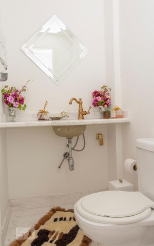 Apartamento à venda com 190m², 4 quartos e 4 vagasBanheiro 1