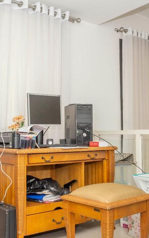 Apartamento à venda com 190m², 4 quartos e 4 vagasEscritório