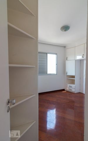 Apartamento para alugar com 89m², 3 quartos e 2 vagasQuarto 2