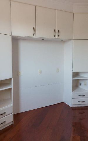 Apartamento para alugar com 89m², 3 quartos e 2 vagasQuarto 2 - armários