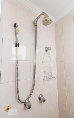 Apartamento para alugar com 89m², 3 quartos e 2 vagasBanheiro social - chuveiro