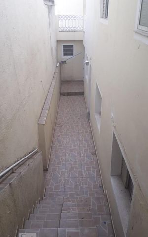 Casa para alugar com 80m², 2 quartos e 1 vaga Casa para alugar com 80m², 2 quartos e 1 vagaCorredor de Entrada
