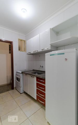 Studio para alugar com 30m², 1 quarto e sem vaga Studio para alugar com 30m², 1 quarto e sem vagaCozinha