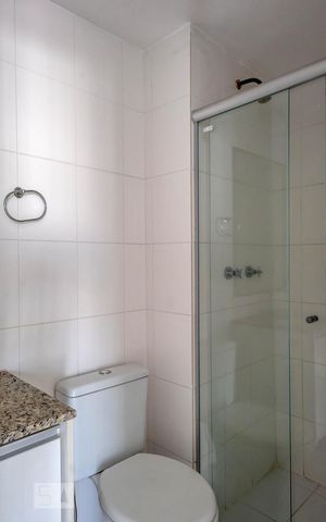 Apartamento à venda com 54m², 2 quartos e 2 vagas Apartamento à venda com 54m², 2 quartos e 2 vagasBanheiro