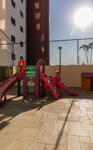 Apartamento para alugar com 195m², 3 quartos e 2 vagas Apartamento para alugar com 195m², 3 quartos e 2 vagasPlayground - Condomínio