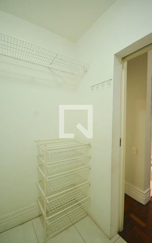 Apartamento à venda com 85m², 3 quartos e 1 vagaCloset