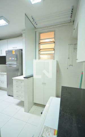Apartamento à venda com 85m², 3 quartos e 1 vagaDetalhe da área de serviço