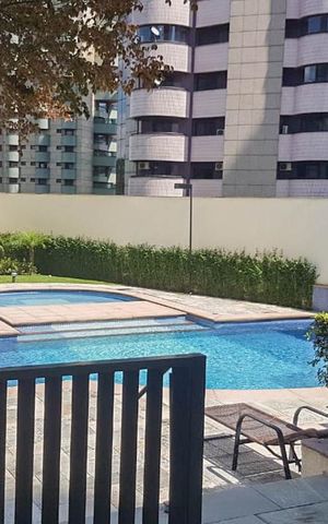 Apartamento à venda com 155m², 3 quartos e 4 vagasÁrea comum - Piscina
