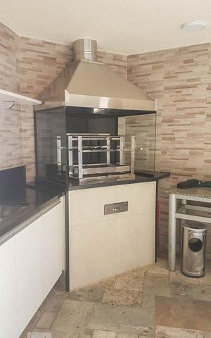 Apartamento à venda com 155m², 3 quartos e 4 vagasÁrea comum - Churrasqueira