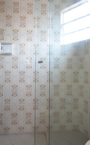 Casa à venda com 250m², 3 quartos e 2 vagasBanheiro