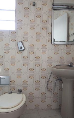 Casa à venda com 250m², 3 quartos e 2 vagasBanheiro