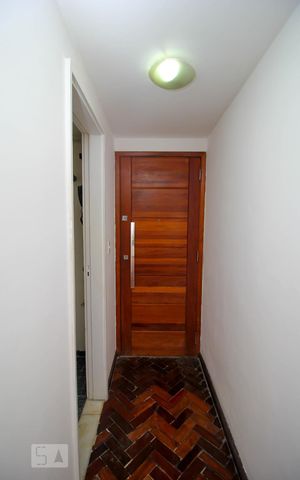 Apartamento para alugar com 65m², 2 quartos e sem vaga Apartamento para alugar com 65m², 2 quartos e sem vagaCorredor