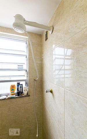 Apartamento à venda com 67m², 3 quartos e sem vaga Apartamento à venda com 67m², 3 quartos e sem vagaBanheiro Social