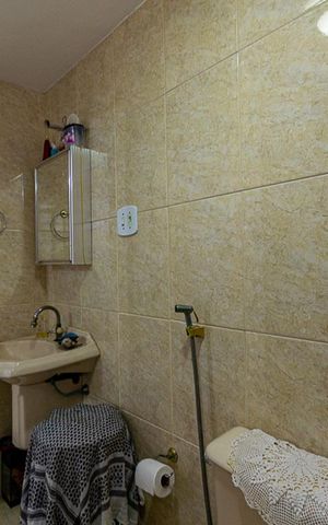 Apartamento à venda com 67m², 3 quartos e sem vaga Apartamento à venda com 67m², 3 quartos e sem vagaBanheiro Social