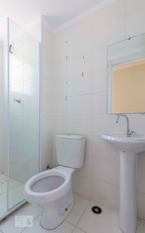 Apartamento à venda com 42m², 2 quartos e sem vaga Apartamento à venda com 42m², 2 quartos e sem vagaBanheiro