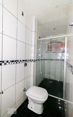 Casa para alugar com 75m², 2 quartos e 1 vaga Casa para alugar com 75m², 2 quartos e 1 vagaBanheiro
