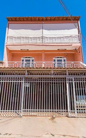 Casa para alugar com 75m², 2 quartos e 1 vaga Casa para alugar com 75m², 2 quartos e 1 vagaFachada