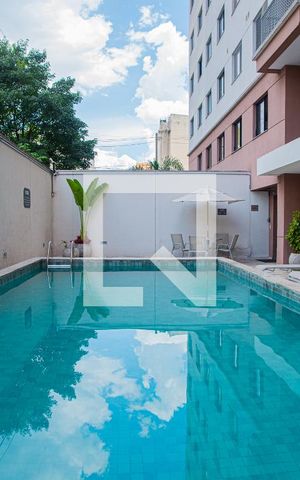 Apartamento à venda com 33m², 1 quarto e sem vaga Apartamento à venda com 33m², 1 quarto e sem vagaÁrea comum - Piscina