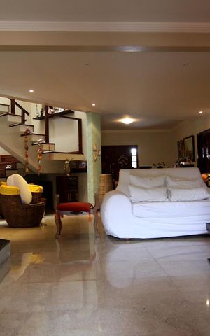 Casa para alugar com 600m², 5 quartos e 8 vagas Casa para alugar com 600m², 5 quartos e 8 vagasSala