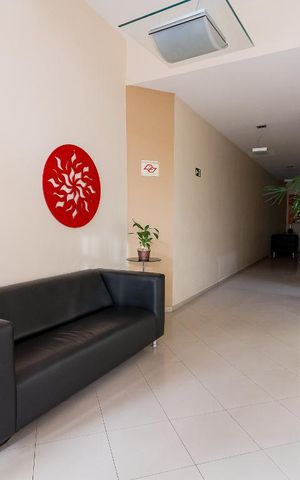 Apartamento à venda com 97m², 3 quartos e sem vagaHall de entrada do prédio