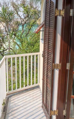 Casa à venda com 180m², 3 quartos e 6 vagasSacada